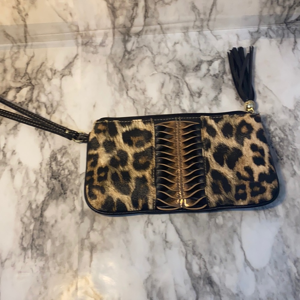 Wristlet wallet